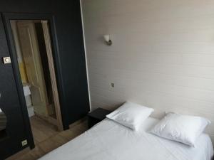 Hotels Les Voyageurs : photos des chambres