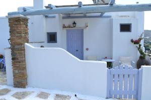 Ioanna Studios Tinos Greece