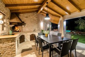 Luxurious Mediterranean house (8+2) near to the beautiful beaches