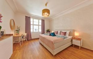 Palace Dlouhá Apartments - Old Town