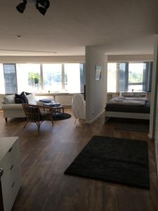 Apartment 6, OG 3