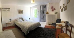 Maisons de vacances Charmante maison de village a Fontaine-de-Vaucluse : photos des chambres