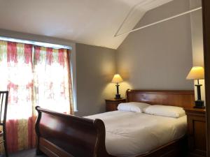 Budget Double Room room in Harveys Guest House