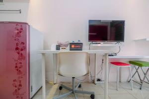 Modern and Comfort Stay @ Studio Pakubuwono Terrace Apartment By Travelio