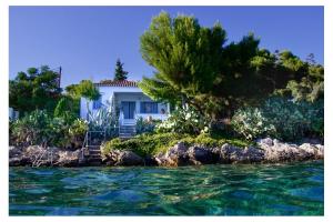 Grand Bleu Apartments & Villas Argolida Greece