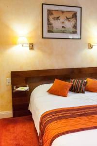 Hotels Hotel Les Tilleuls, Bourges : photos des chambres