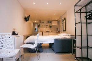 Appartements LE STUDIO - La Roquebrussanne : photos des chambres