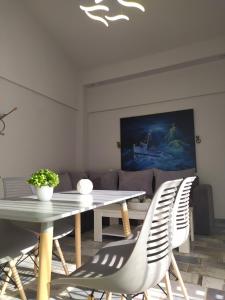 Daniela sunshine pool apartments Kavala Greece