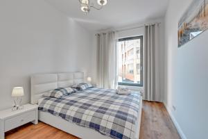 Blue Mandarin Riverside