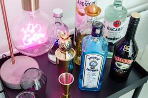 Boutique Getaway, edge of Old Town- 4min walk to beach