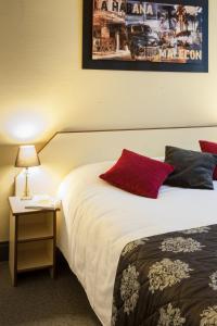 Hotels Hotel Les Tilleuls, Bourges : photos des chambres