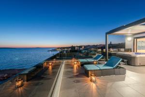 Mediteran luxury penthouse with jacuzzi