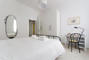 HouSmart Vicolo Bolognetti