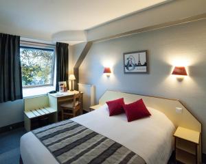 Hotels Hotel Les Tilleuls, Bourges : photos des chambres