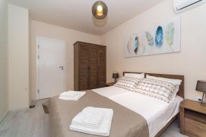 Alma Apartment - Stylish 1BD Flat with Balcony by Flat Mаnager