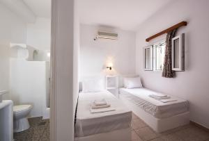Kanala Studios Kythnos Greece
