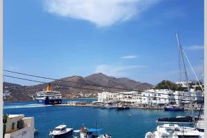 Yacht Front Studio - No 4