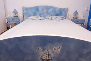 Yacht Front Studio - No 4