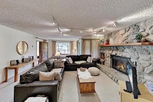 Two-Bedroom Apartment room in Keystone Basecamp with Private Sauna - Walk to Lifts condo