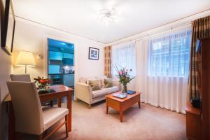 City One Bedroom Apartment room in The Knight Residence by Mansley
