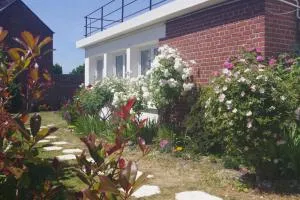 Studio rez-de-jardin - Puys