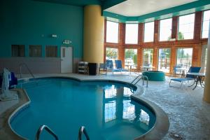 Queen Suite with Two Queen Bed - Non-Smoking room in Clarion Pointe Indianapolis Airport
