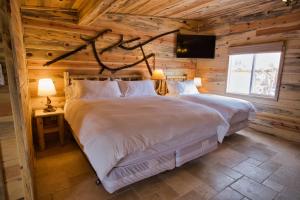 Family Room with Bathroom room in Sevier River Ranch & Cattle Company