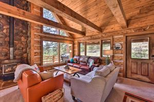 Quiet Guffey Getaway w Private Deck, Pond & Canoe