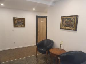 Premium Crown Suites