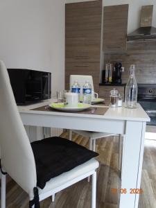 Appartements Legend- Parking prive Gratuit- Terrasse privee- Wifi - Convert - Alimentec : photos des chambres