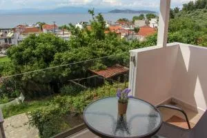 Thea-tro Apartments - Makryámmos