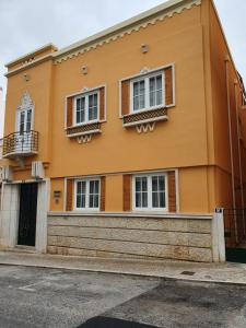 Inn Faro - Casa Amarela - Guest House