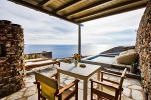 VATHI BLEU PRIVATE VILLAS Tinos Greece