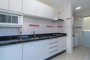 Aluguel Apartamento 2 quartos vista mar BombasSC