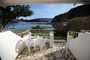 Molos Beach Apartments