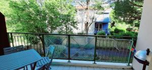 Appartements LA BIGEONNIERE Appartement 1 chambre residence avec piscine proche centre : photos des chambres