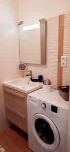 Appartements LA BIGEONNIERE Appartement 1 chambre residence avec piscine proche centre : photos des chambres