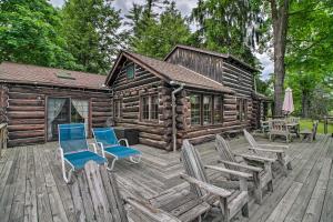 Waterfront Lake George Cabin Walk to Water