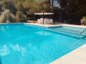 AGUAIT - Villa approximately aprox 4O OOO meters PLUS PRIVATE mountain approx 3 minutes walking from the beach Ideal for relaxation sport