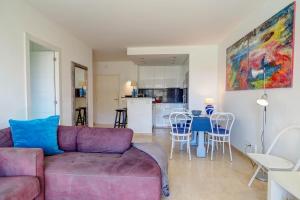 Mediterraneo Seaview Apartment by Hello Homes Sitges