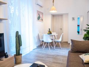Chiaia Premium Flat, Naples Center, Near Seaside