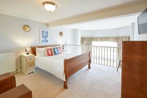 Host & Stay - Sunset View