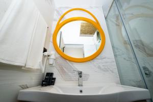 Double or Twin Room with Partial Sea View room in Pacco Sea & City Hotel Spa