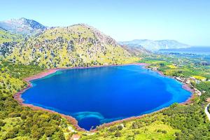 Blue Lake Villa Heated Pool