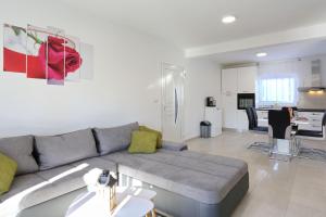 Apartments Lisac