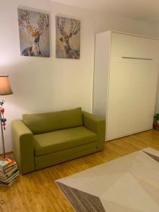 Sweet home-Private parking, Metro&Railway