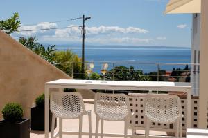 MODENA MARIS-heated pool-grill-relax-jacuzzi apartments 