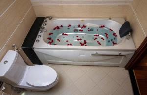 Lucky 3 Hotel & Travel