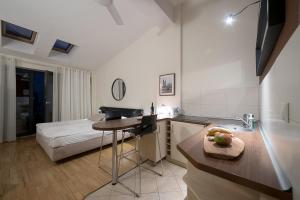 Main Square Studio with TERRACE & Air condition