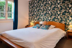 Hotels LOGIS-Auberge Les Vallees Du Perche : Chambre Double Standard